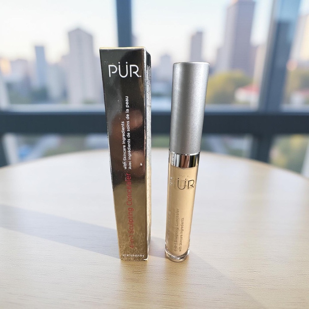 NIB•Pur 4-in-1 Sculpting Concealer•Shade MG2